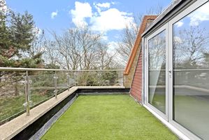 Photo 31- click for photo gallery